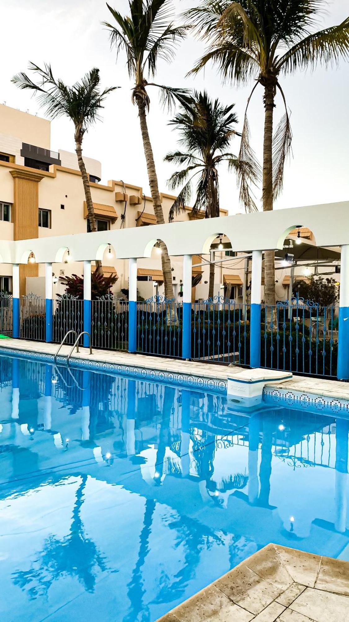Chic 3-br Tala Almajd In Upscale District Alnahdah Family Only Villa