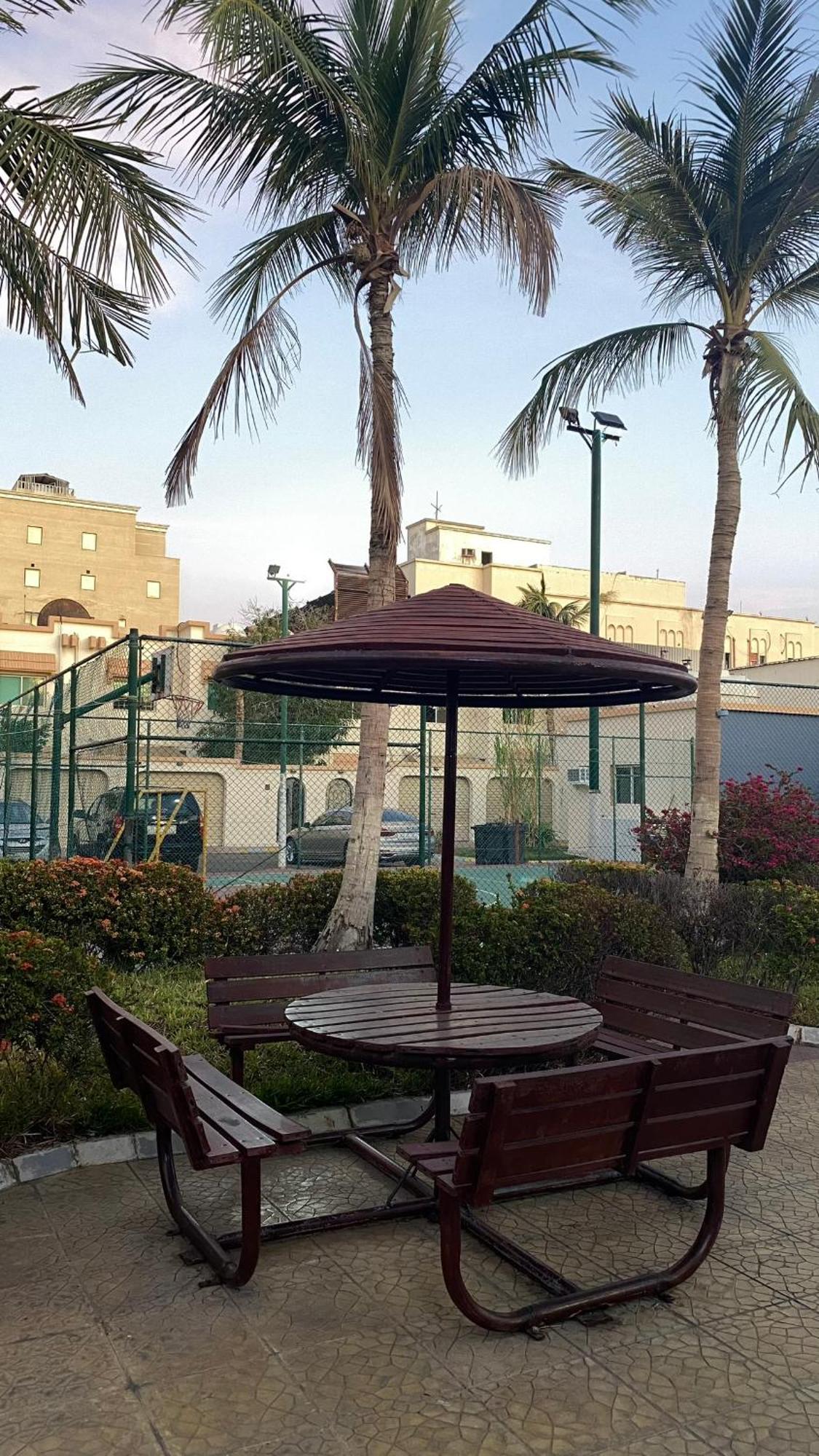 Chic 3-br Tala Almajd In Upscale District Alnahdah Family Only Villa